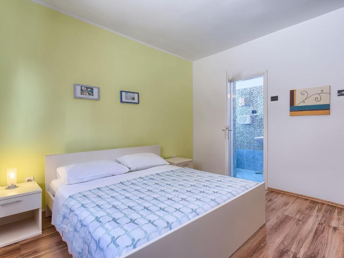 Apartment Nika-12 By Interhome อูมัค ภายนอก รูปภาพ