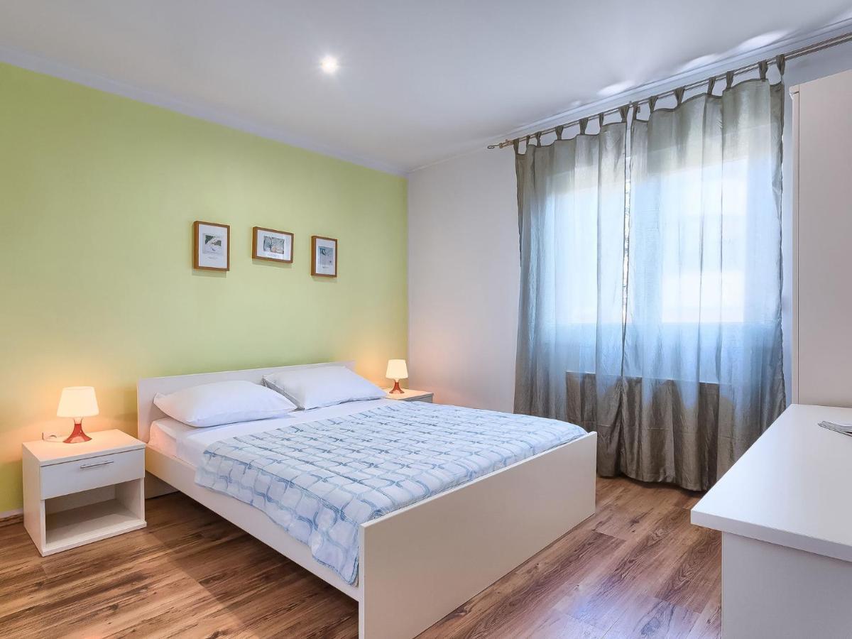 Apartment Nika-12 By Interhome อูมัค ภายนอก รูปภาพ